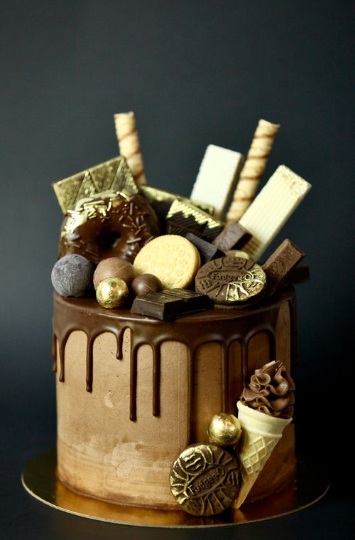 Gateau Signe M cakes for any event