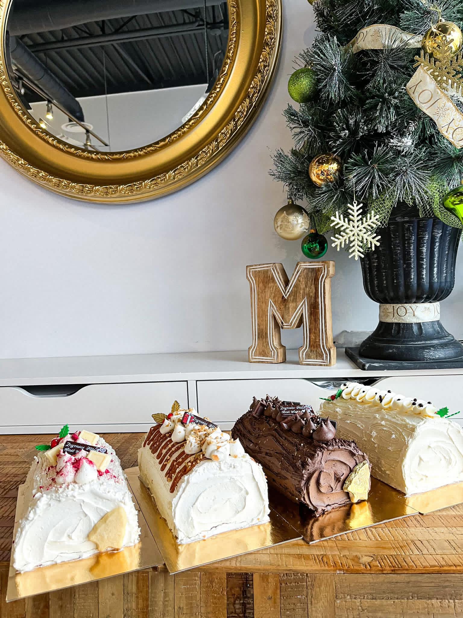 Gateau Signe M cakes for any event