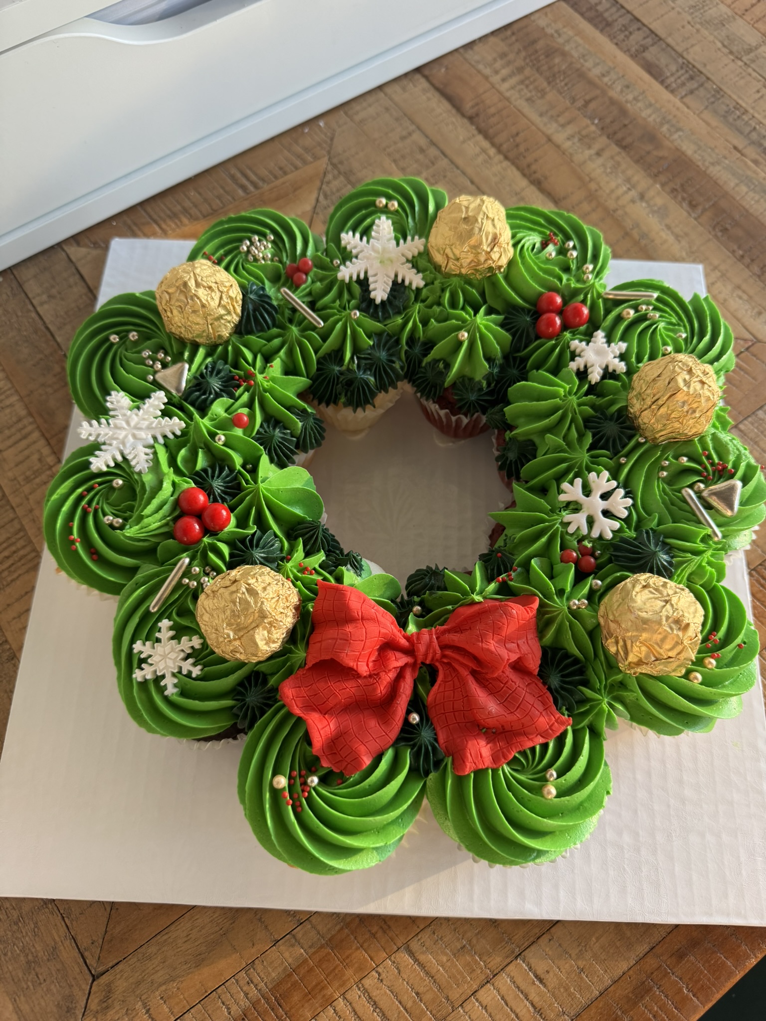 Gateau Signe M cakes for any event