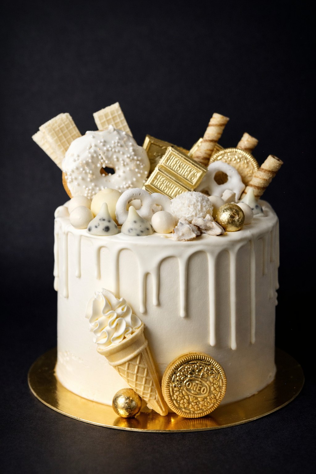 Gateau Signe M cakes for any event