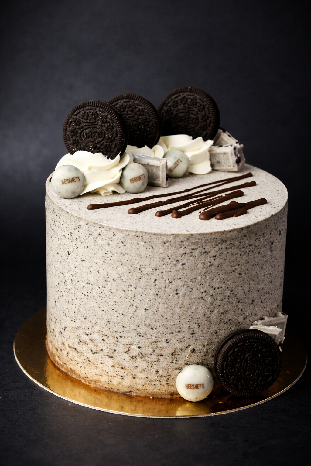 Gateau Signe M cakes for any event