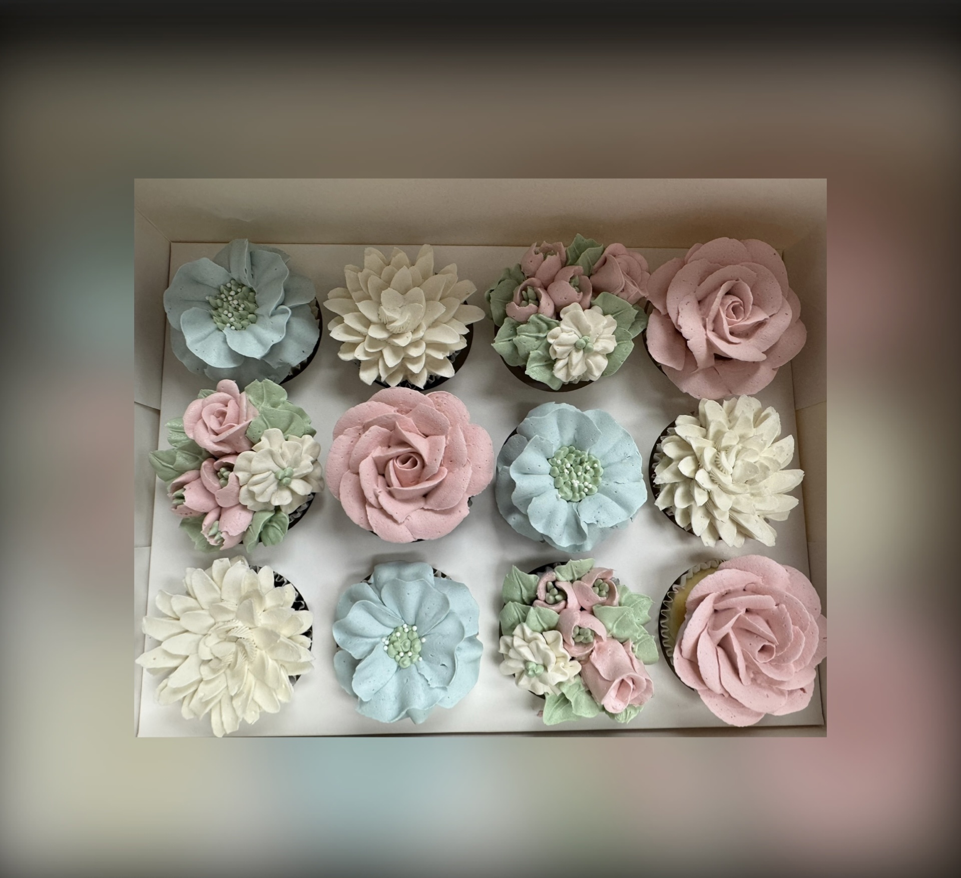 Gateau Signe M cakes for any event