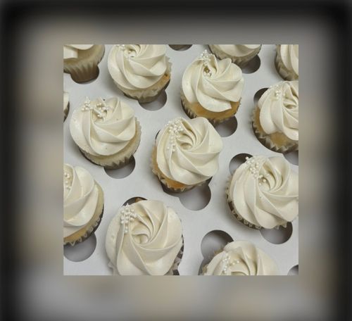 Gateau Signe M cakes for any event