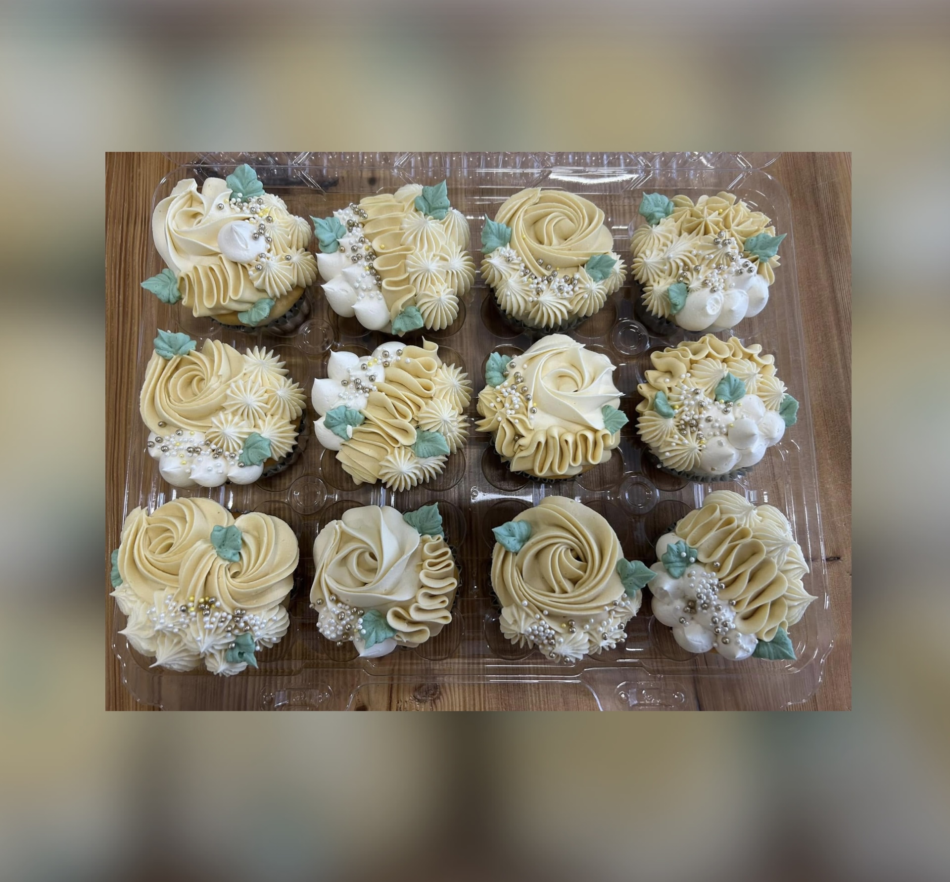 Gateau Signe M cakes for any event