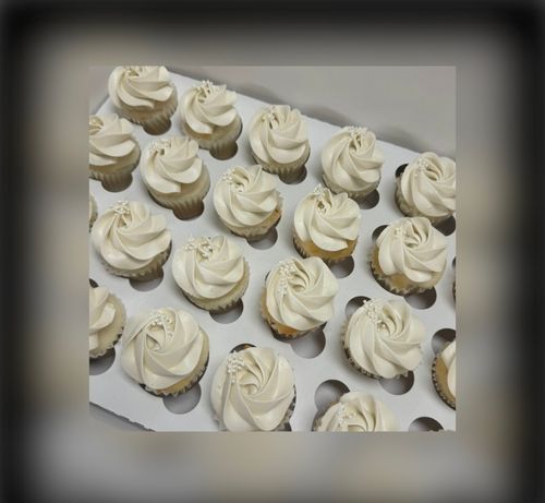 Gateau Signe M cakes for any event