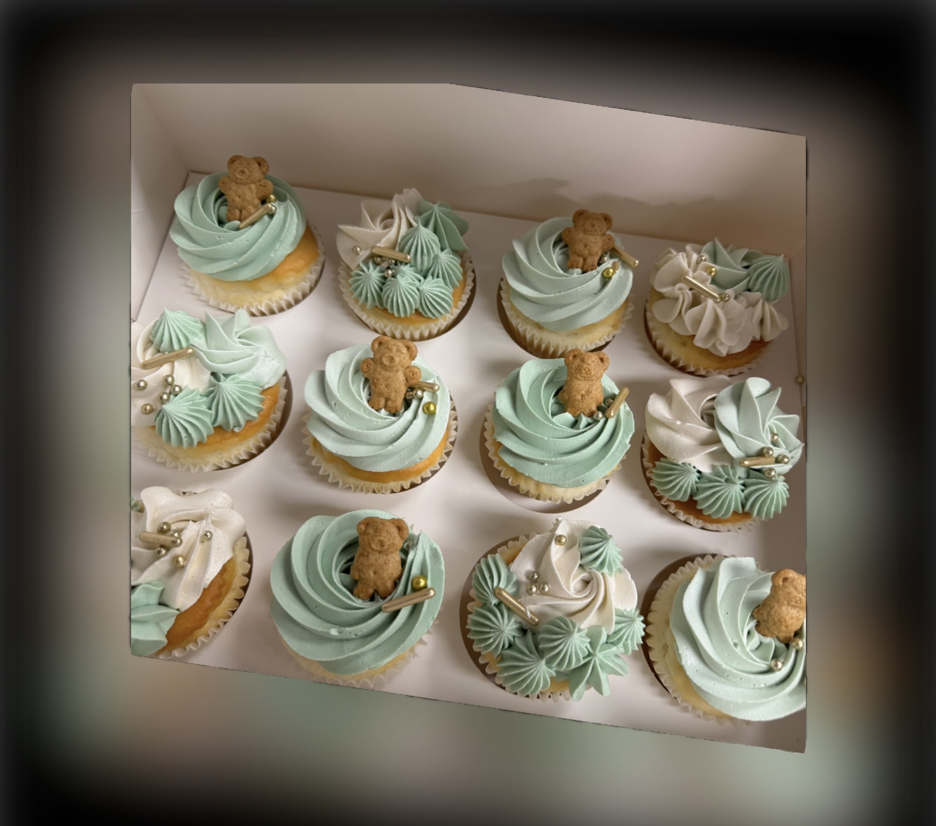 Gateau Signe M cakes for any event