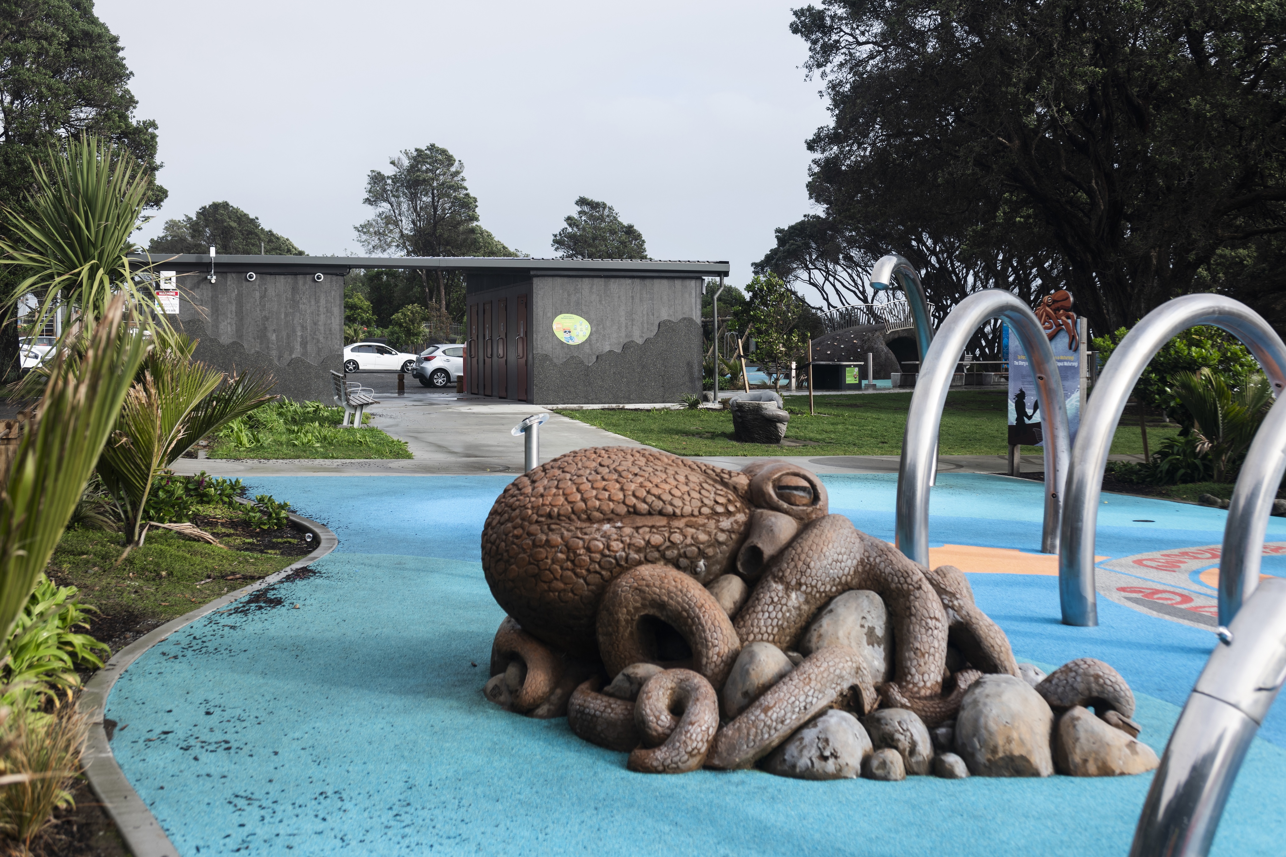 Kāwaroa Park, New Plymouth - Permaloo 80
