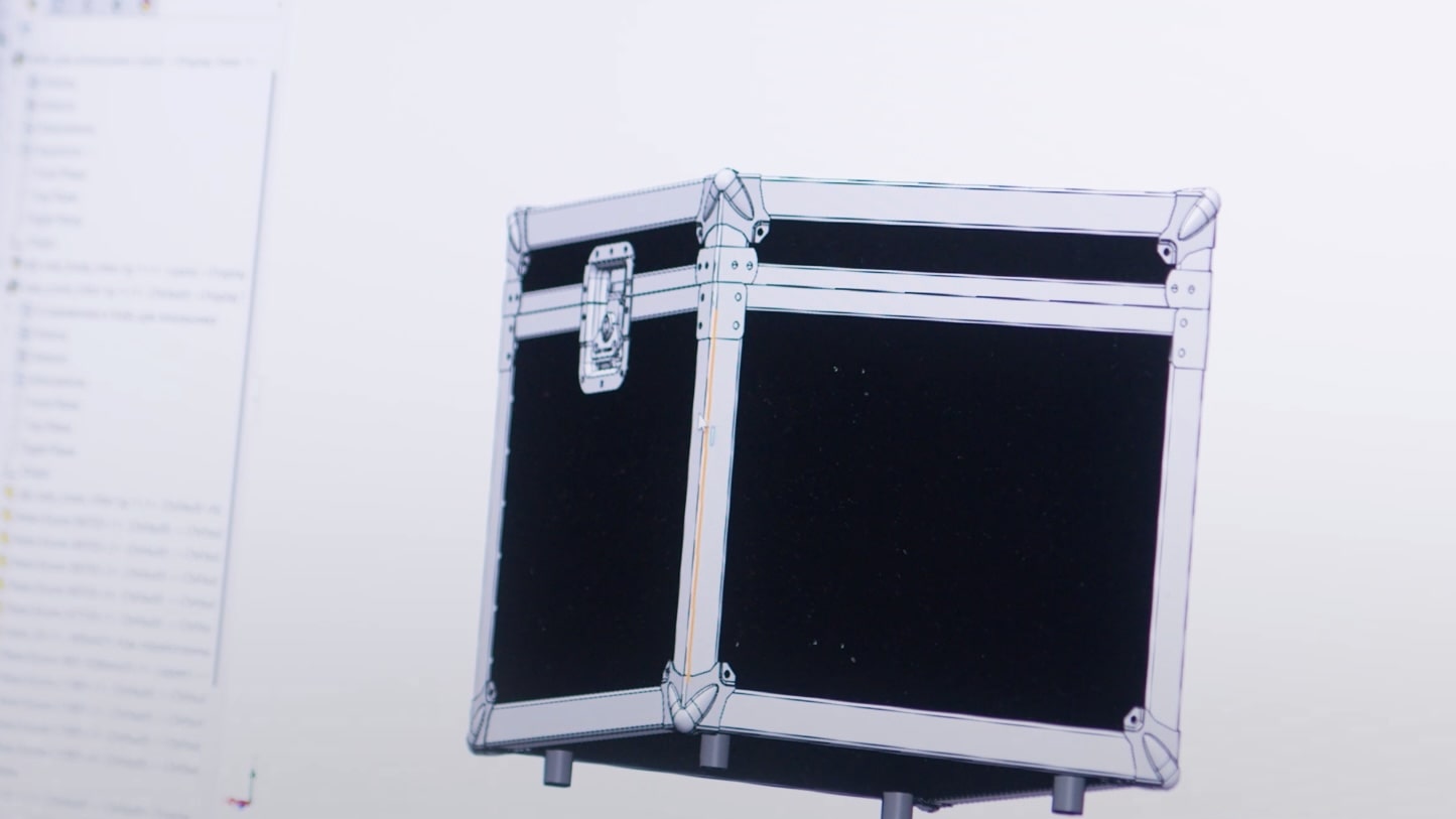 Це було влітку 2025. До нас прийшли BOXO із запитом на зйомку для наповнення нового сайту та фразою “побачили вашу роботу для Моторімпексу і закохалися” — ну і як тут відмовитися)