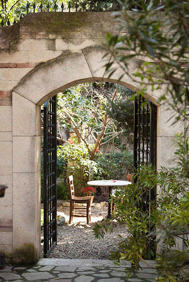 istanbul Hotel aesthetic Empress Zoe 
