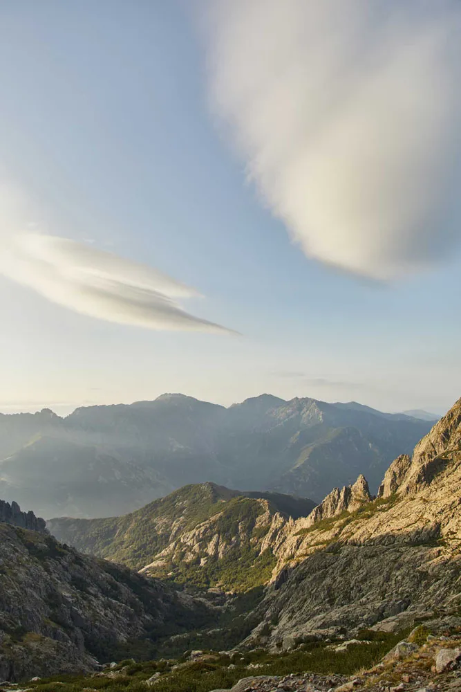Paysage montagneux du GR20 Corse.
