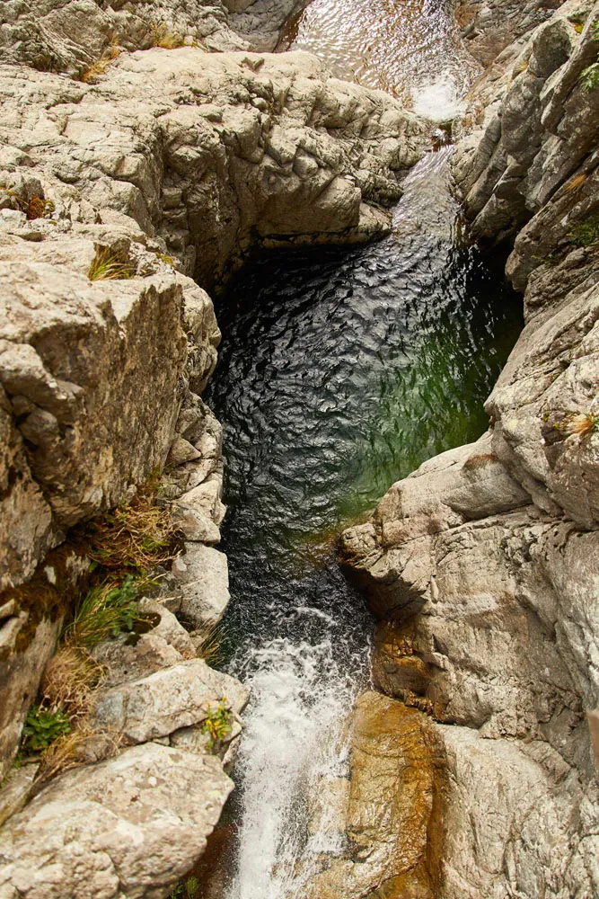 Cascade du GR20 en Corse.