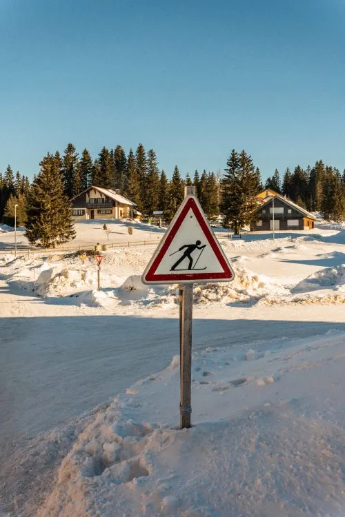 On ne peut pas se tromper, on est bien sur la Grande Traversée du Jura à ski de fond
