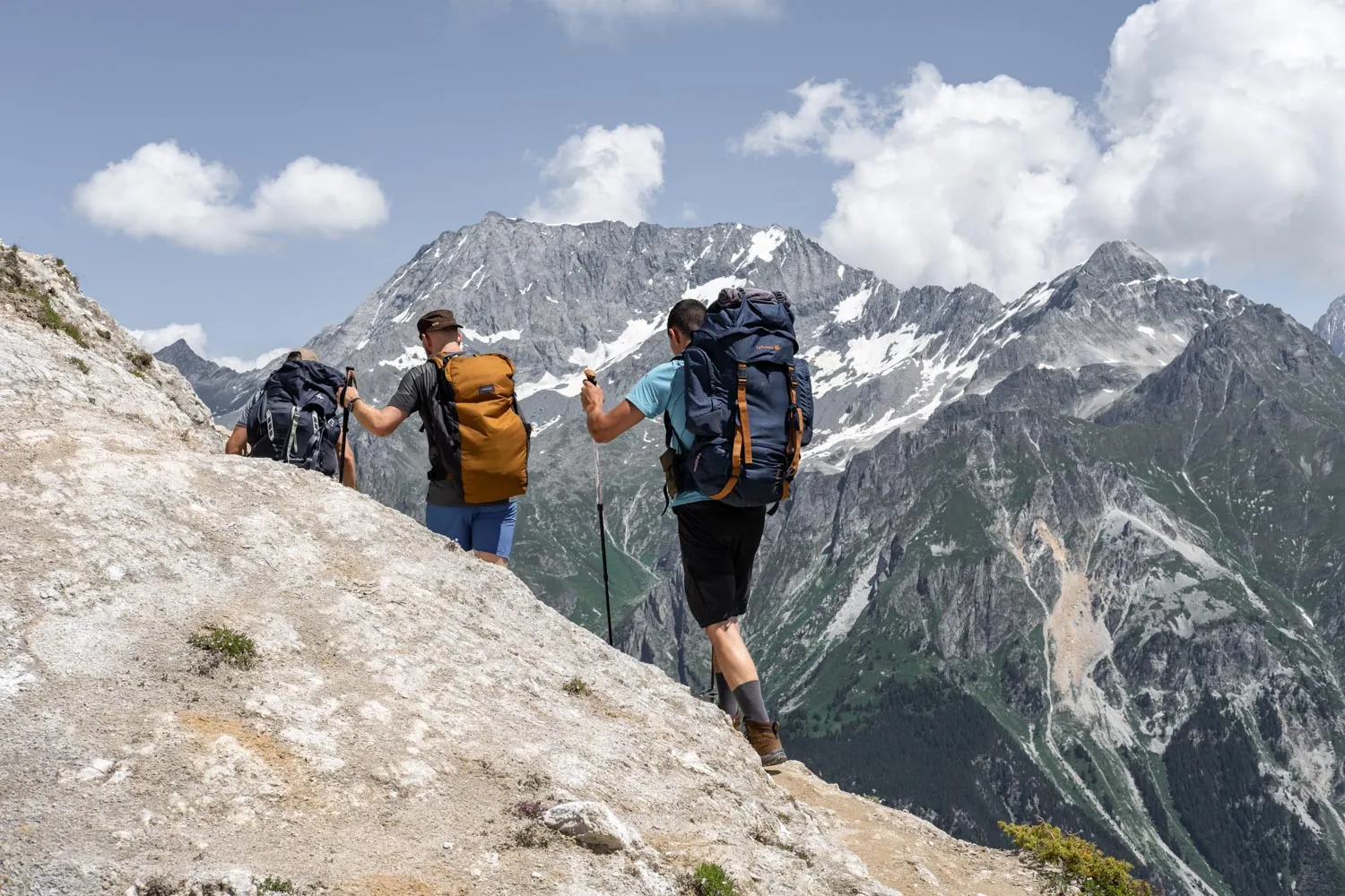 Randonner dans la vallée des Avals
