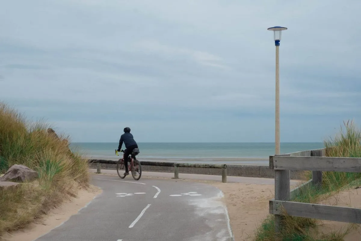 Nous longeons la côte sur la deuxième partie de notre voyage dans le Calvados à vélo