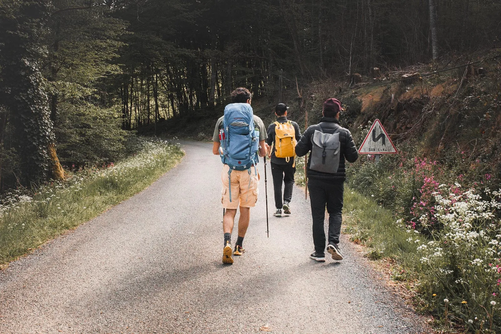 Notre équipe pendant notre randonnée dans les gorges de l'Auvézère.