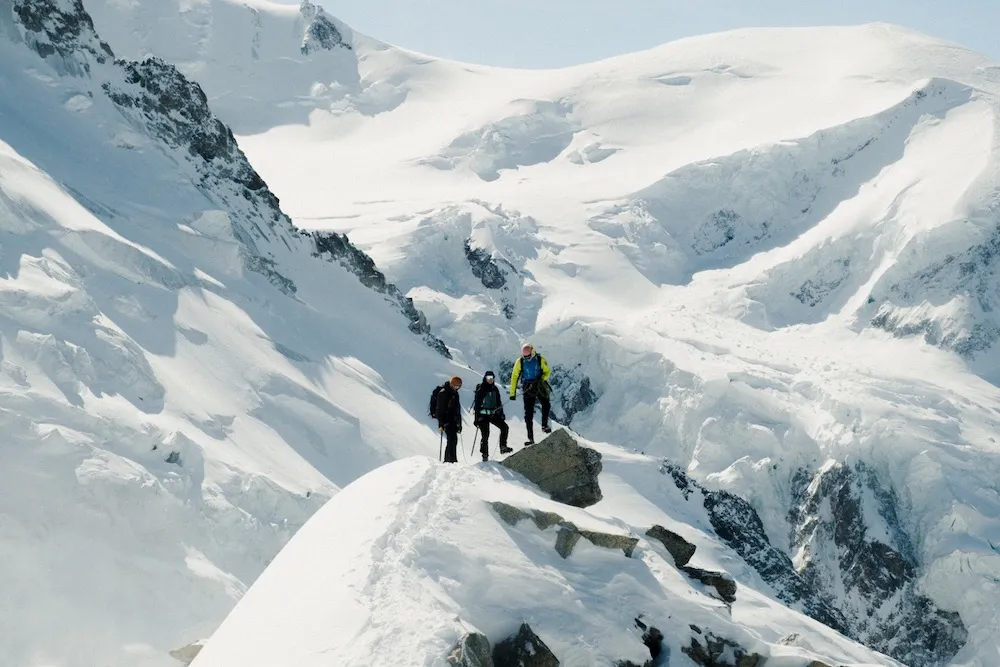 Tout savoir pour débuter l’alpinisme : le guide complet