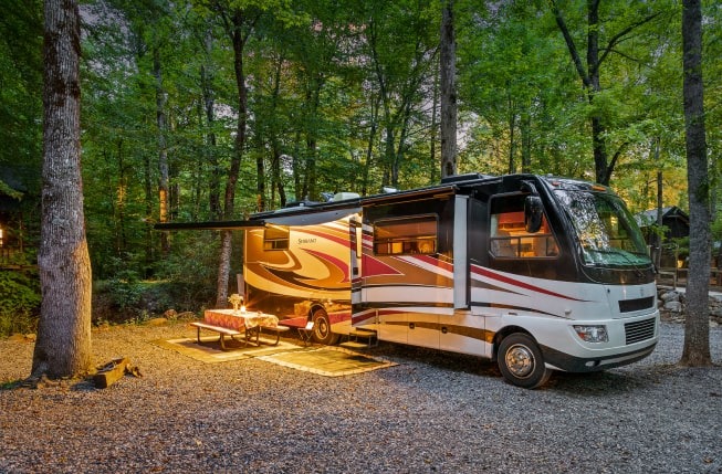 Smoky Mountains Lodging Guide with cabin views