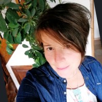 Hélène P Directrice adjointe