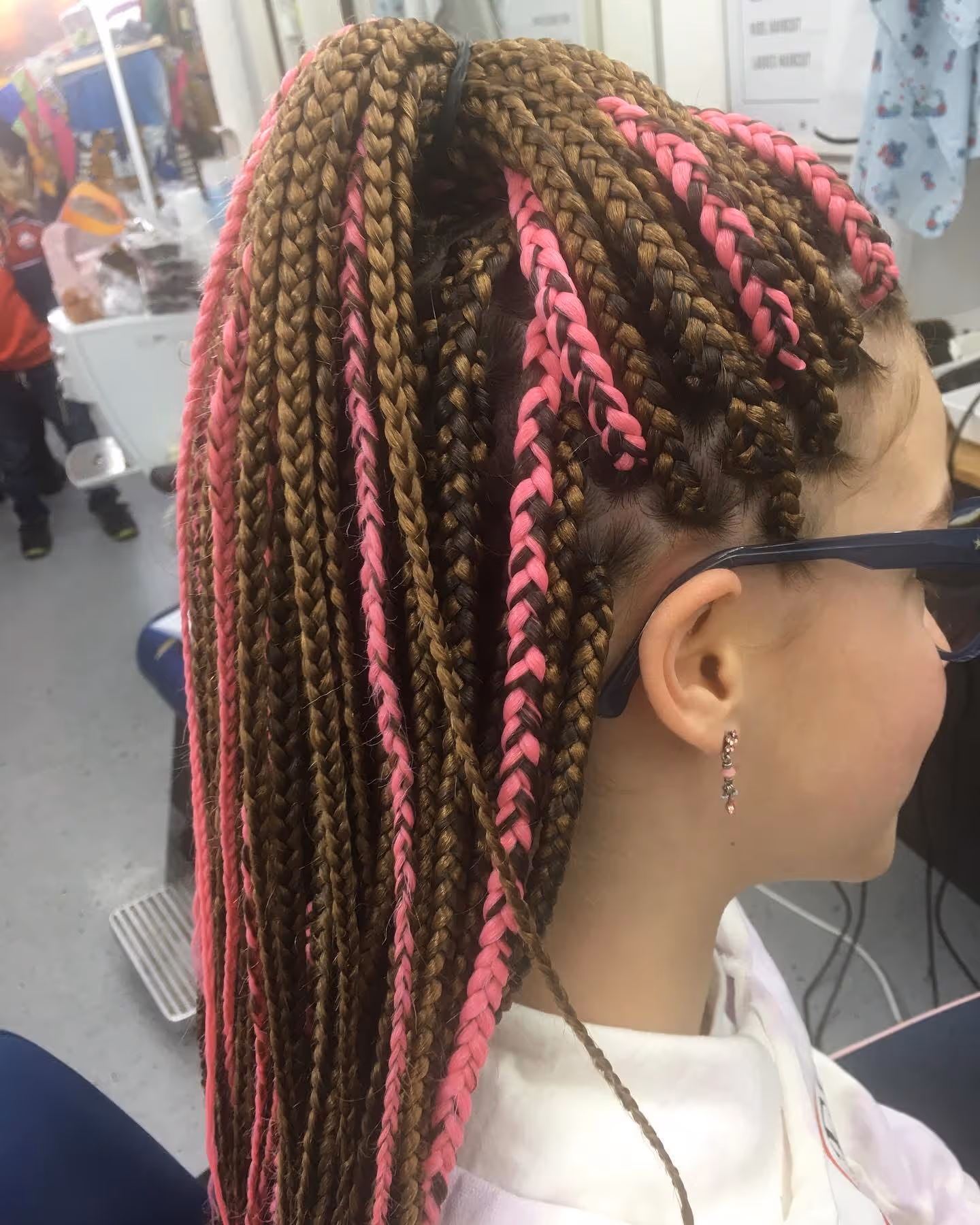 Knotless braids look at Fineboy Barbershop Bern