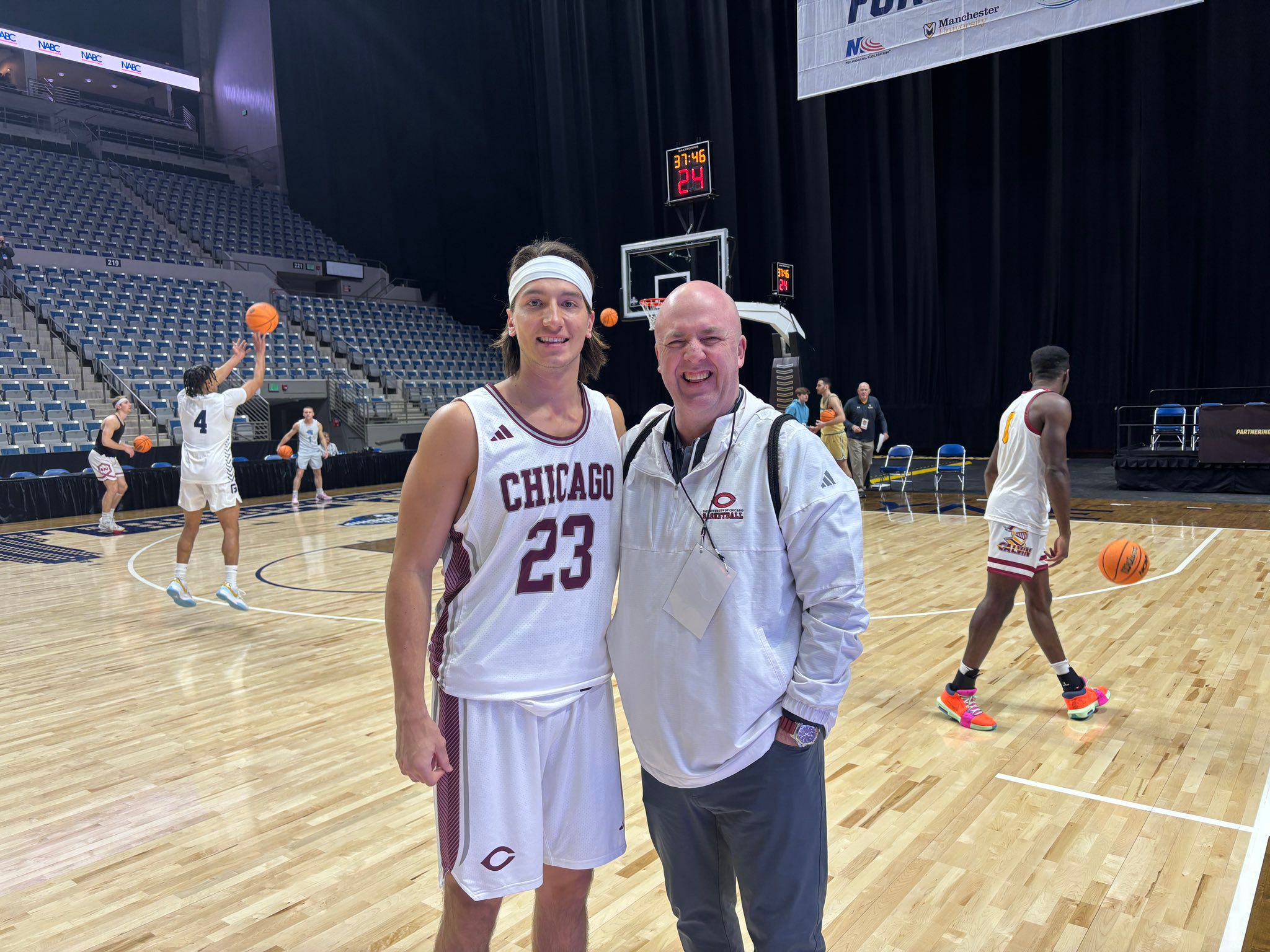 Gmq Wzlo Wc Aa Noj B Copy