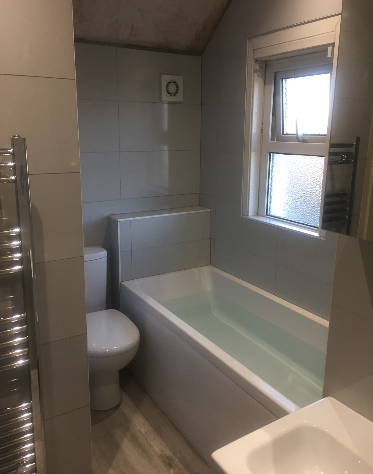 bathroom installation warfield image 2