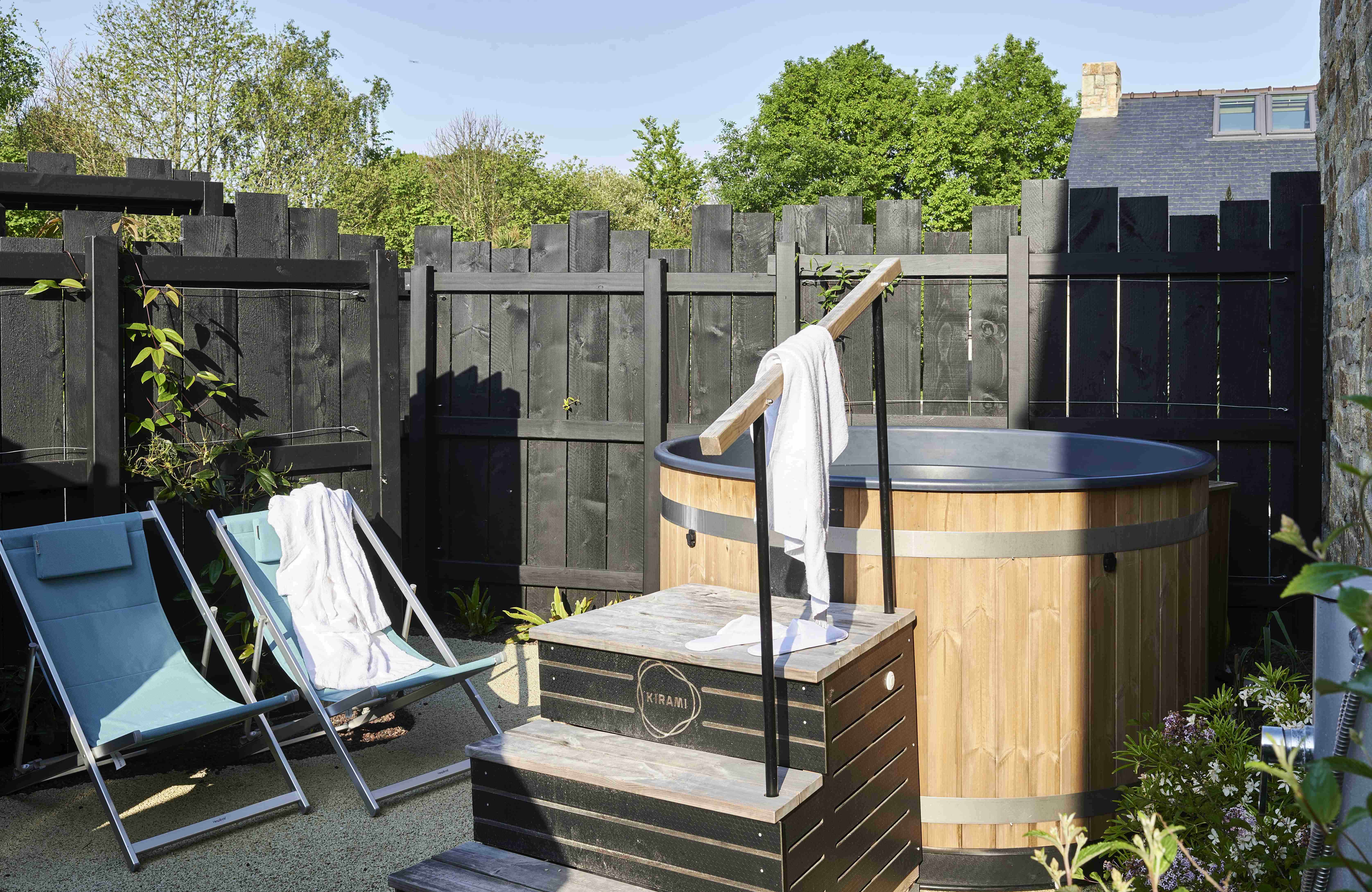 Hôtel 4 étoiles à Saint-Malo avec espace bien-être, sauna et jacuzzi pour un séjour relaxant