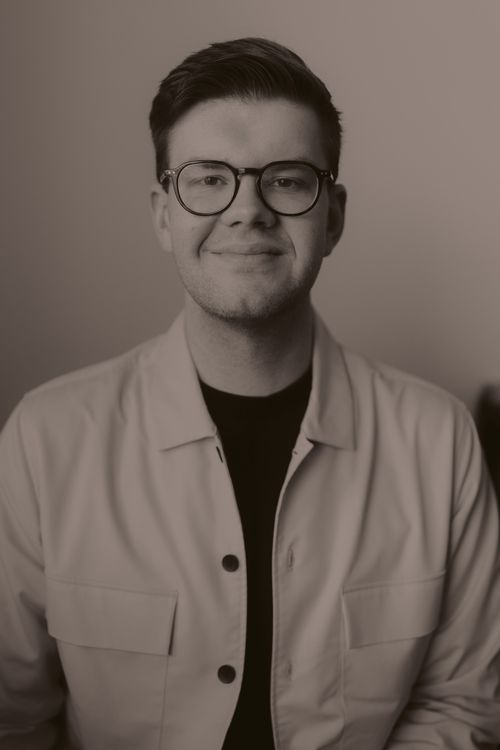 A photo of me, photo and videographer