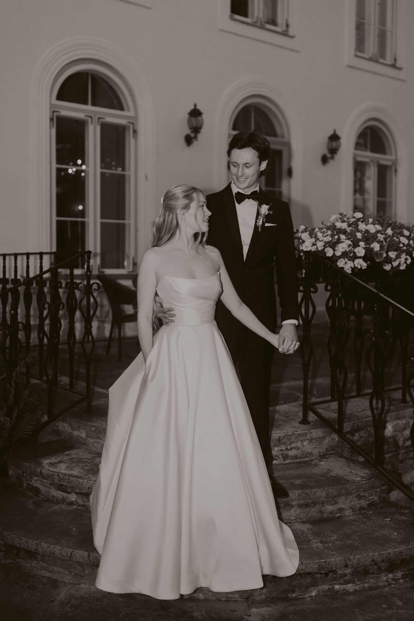 Flash wedding photography in Helsinki, Turku and Tampere