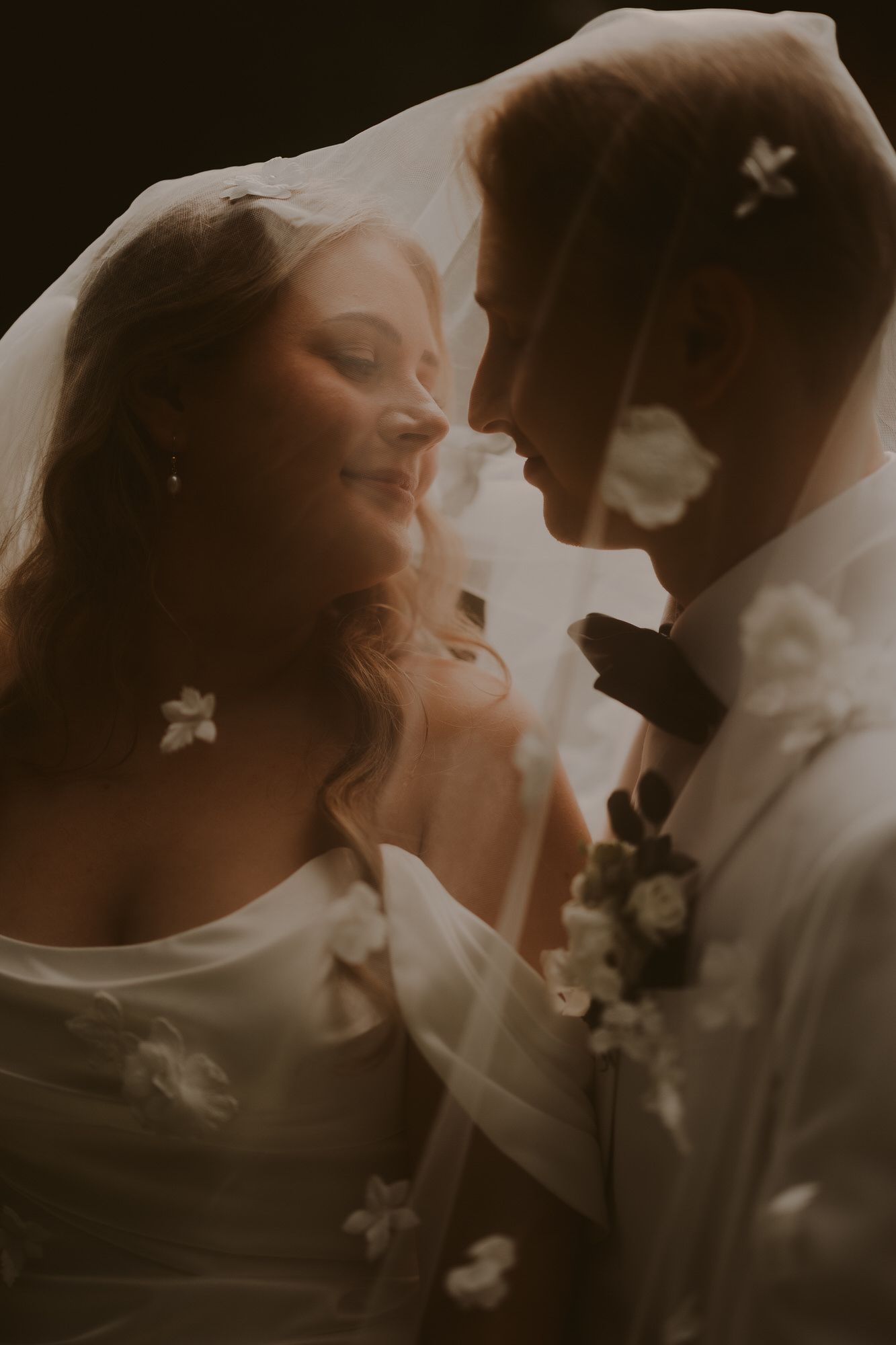 Couple under the veil