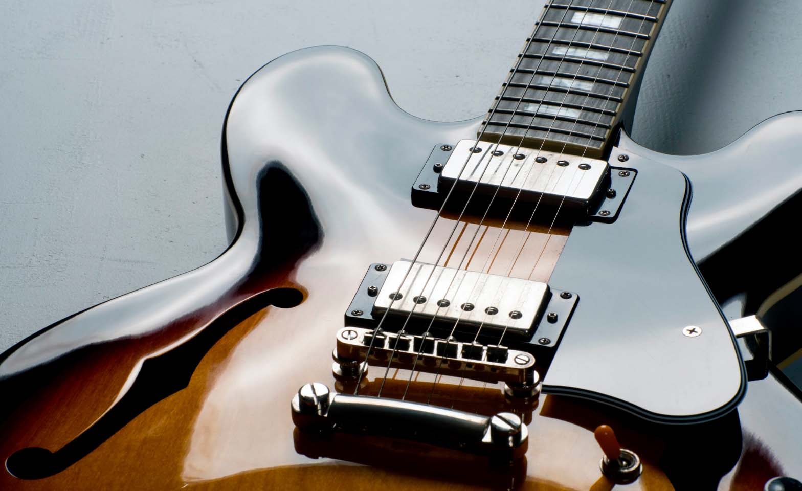 Gibson announces partnership with guitarist Kirk Hammet of Metallica