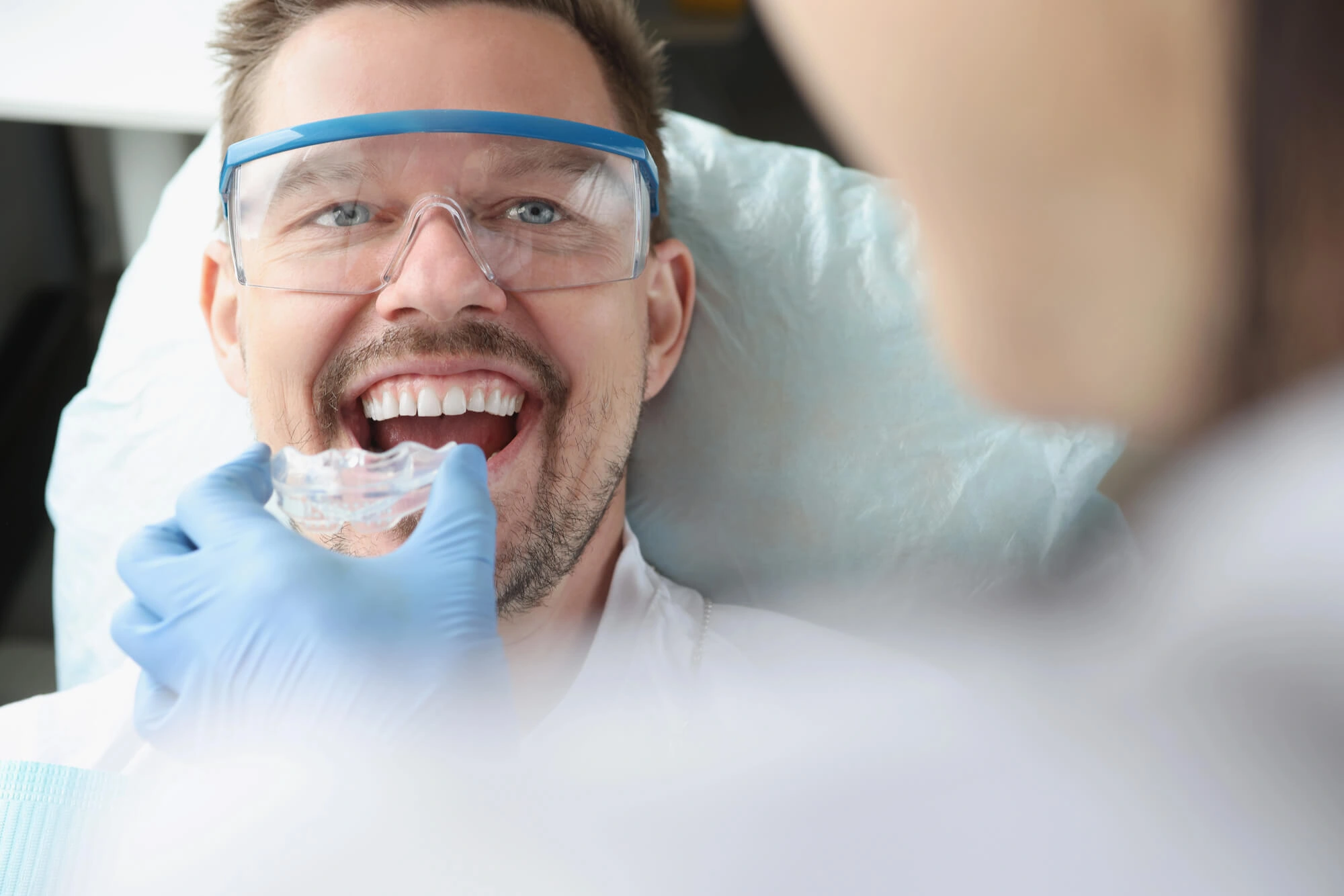 dentist in 11756 installing oral appliance