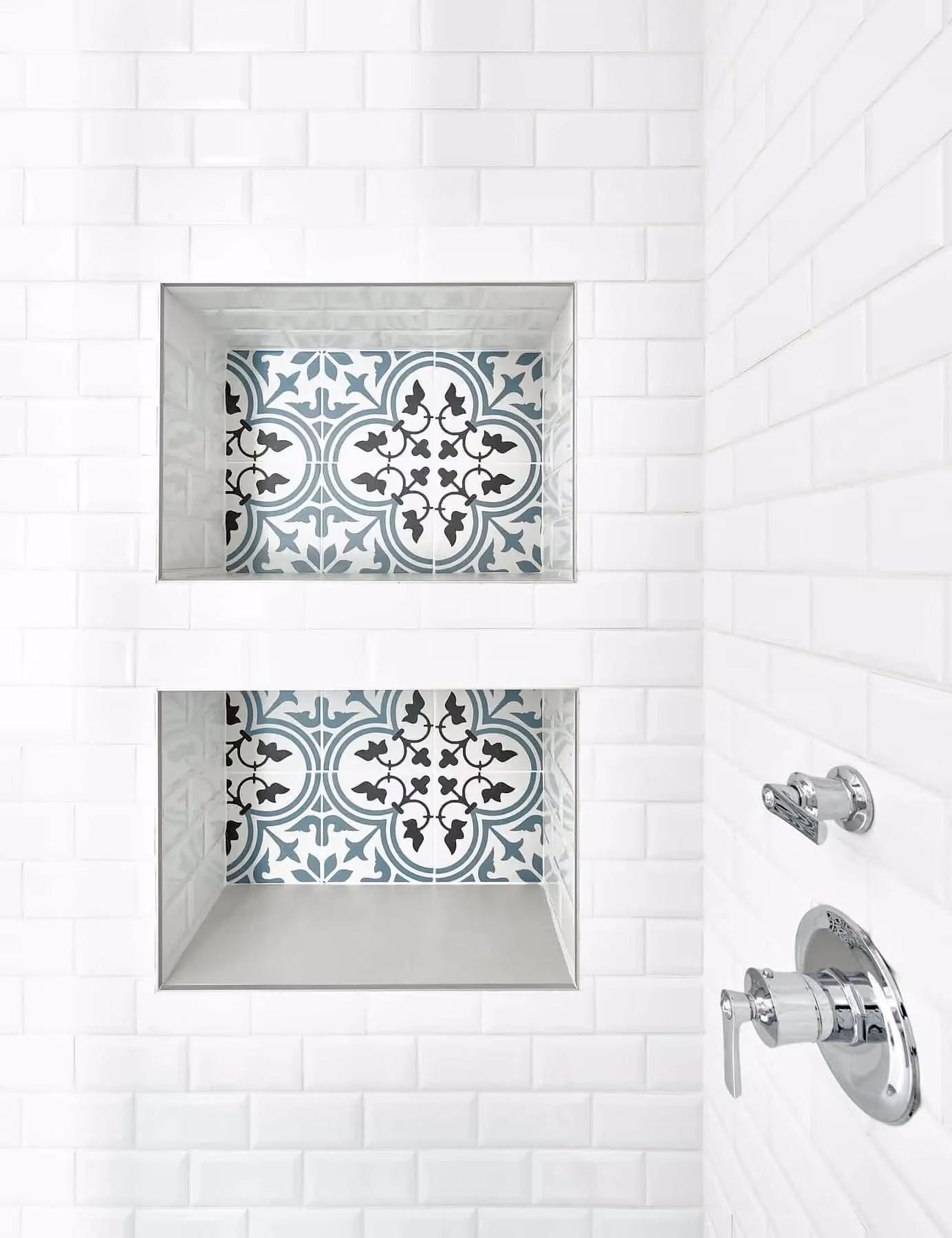 Niche de douche en céramique décorative à motif