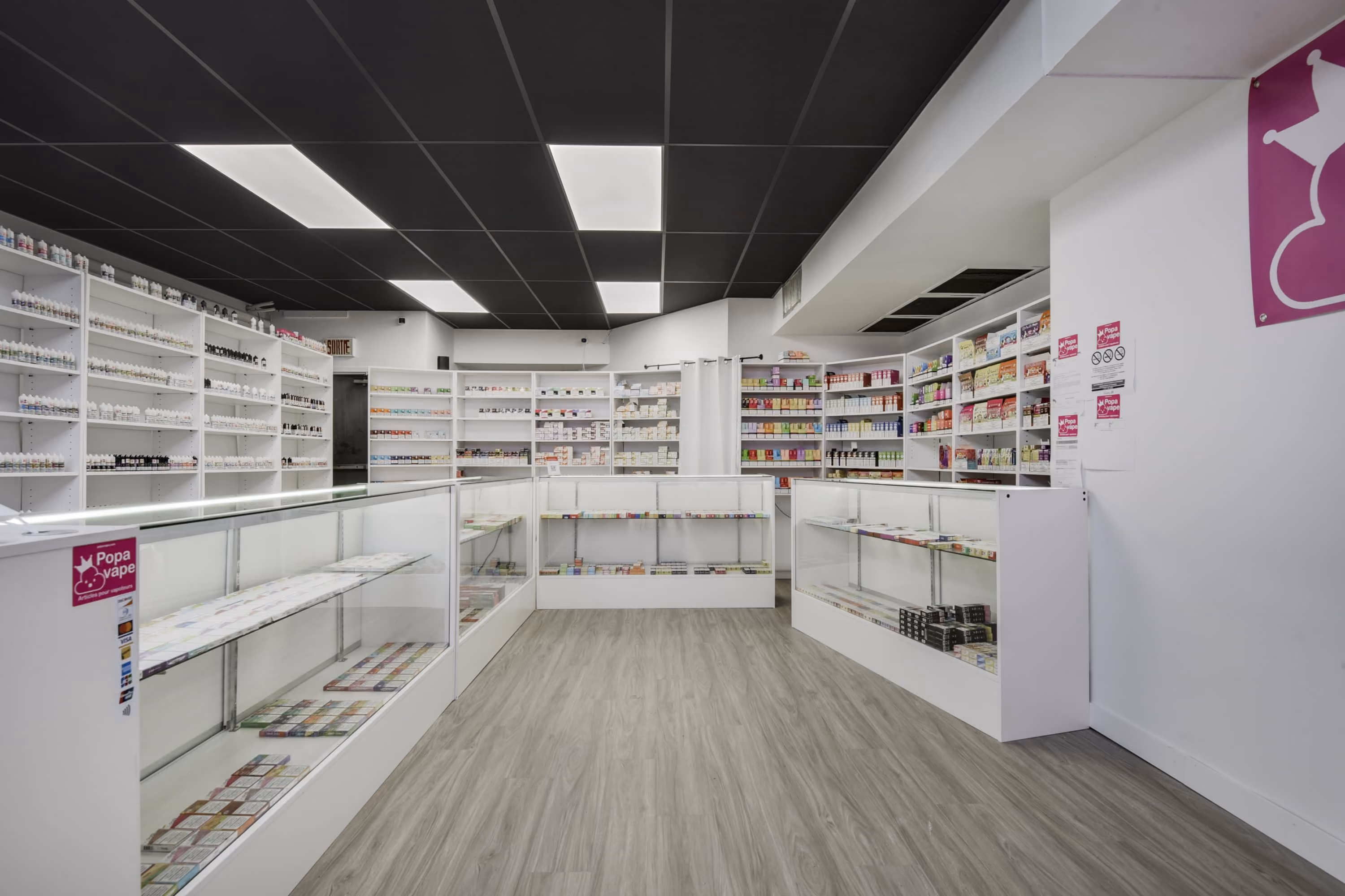 Aménagement intérieur complet de la boutique de l'avenue Myrand à Québec