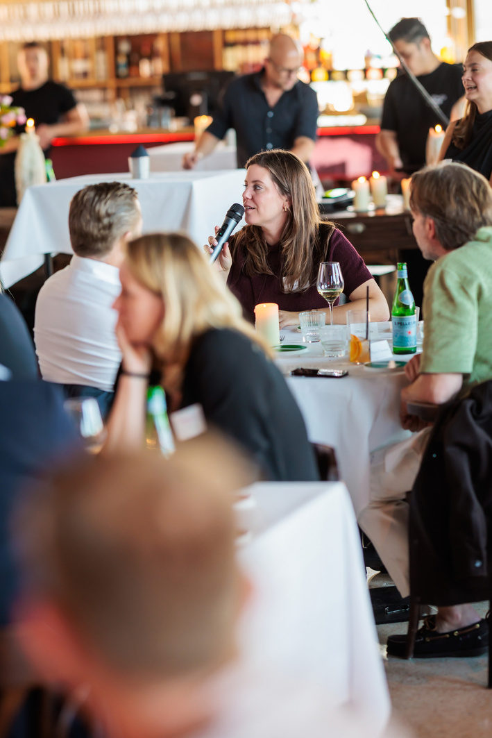 Deelnemers rond de tafel