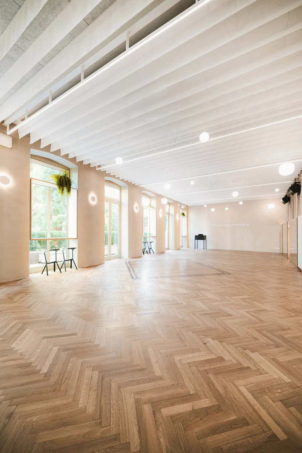 Ein Blick in den Tanzsaal im Erdgeschoss der Tanzschule Horn