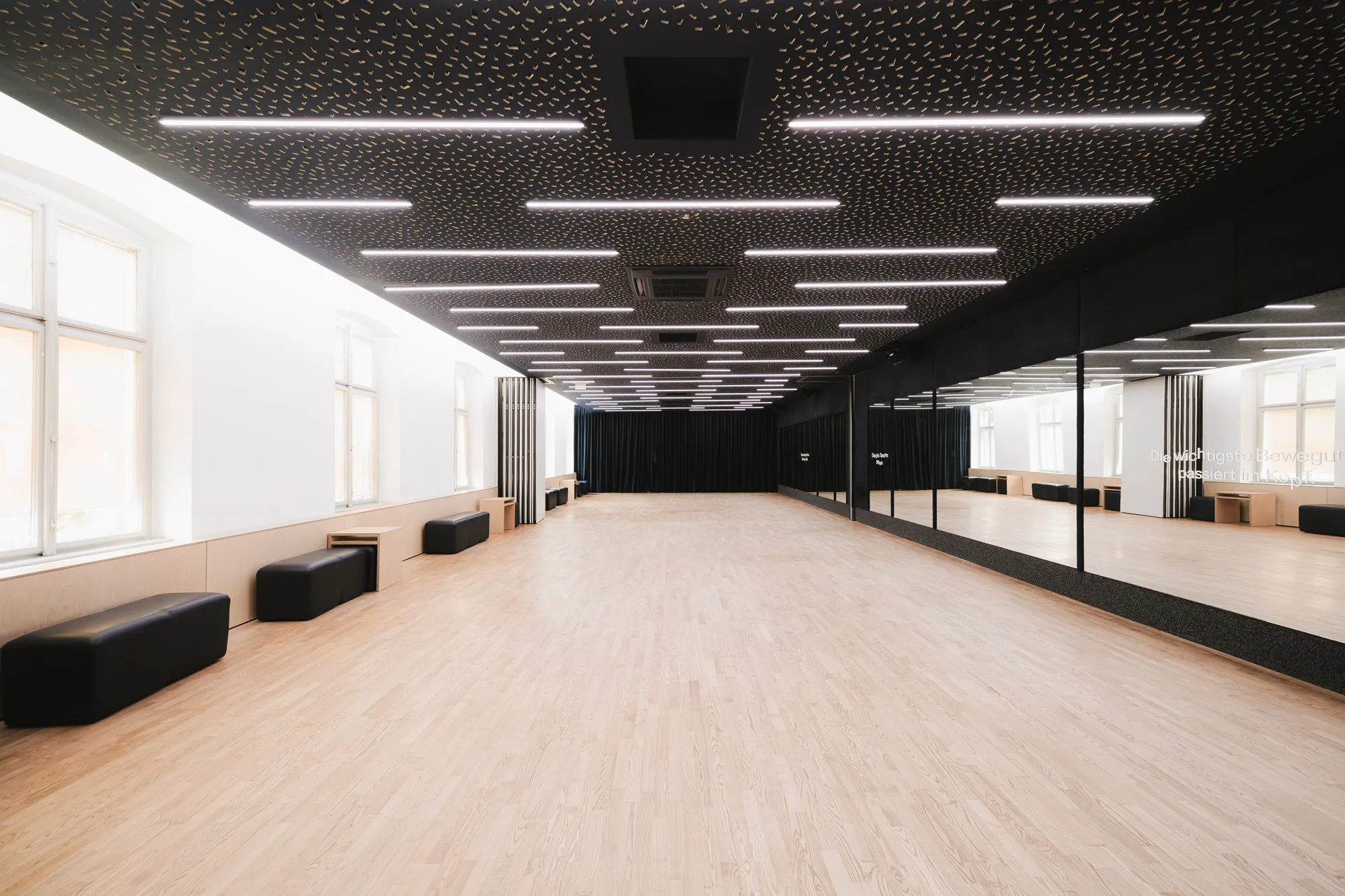 Ein Blick in den Tanzsaal im 1. Stock der Tanzschule Horn