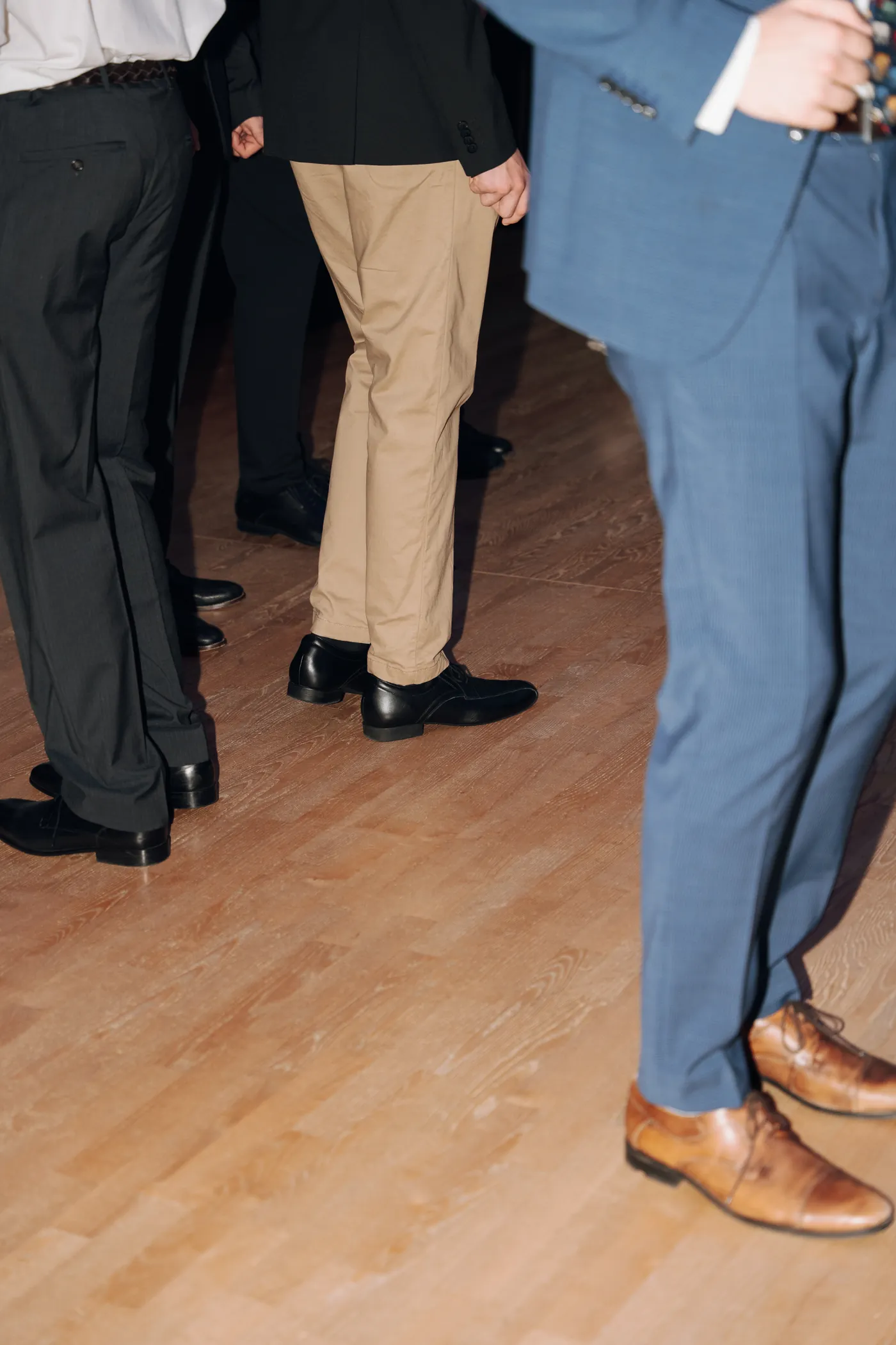 Tanzschuhe beim Jugend-Tanzkurs