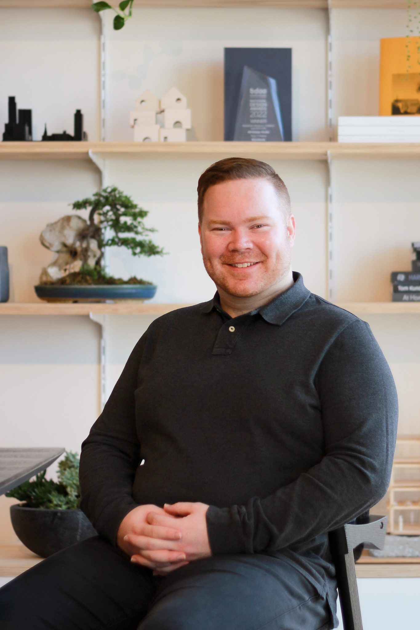 Having established the studio in 2020, Tony has nearly a decade of expertise in crafting contemporary architectural homes throughout the Southern Highlands and South Coast. Possessing a deep understanding and appreciation of the region, its climate, and lifestyle, Tony seamlessly integrates architectural sensitivity with a profound appreciation for the local context and environment.
