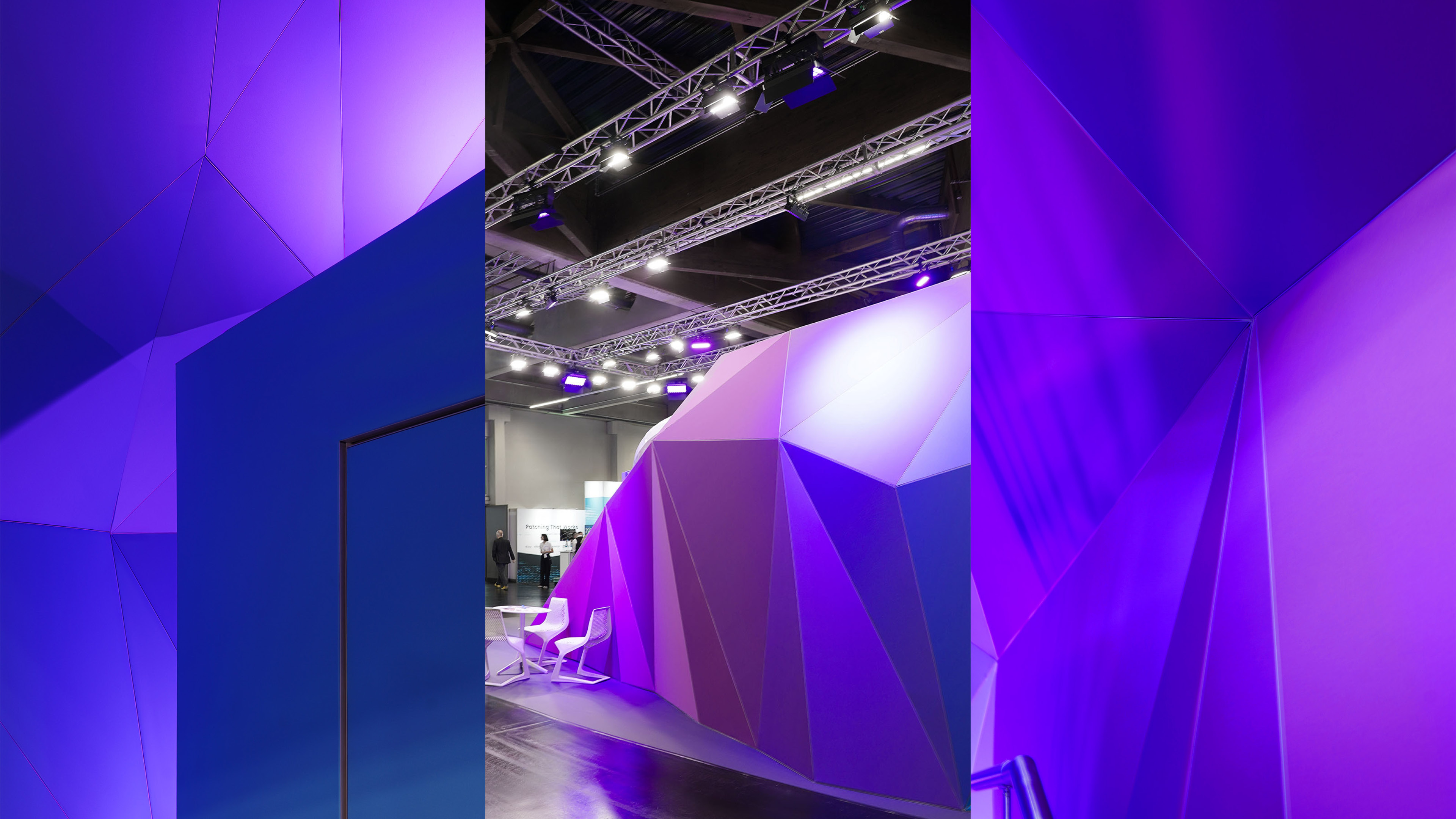 Dreiteilige Detailansicht des Messestands von intersoft consulting mit Nahaufnahmen von IT-Forensik-Equipment, grafischen Markenelementen und räumlicher Schutzschild-Inszenierung.