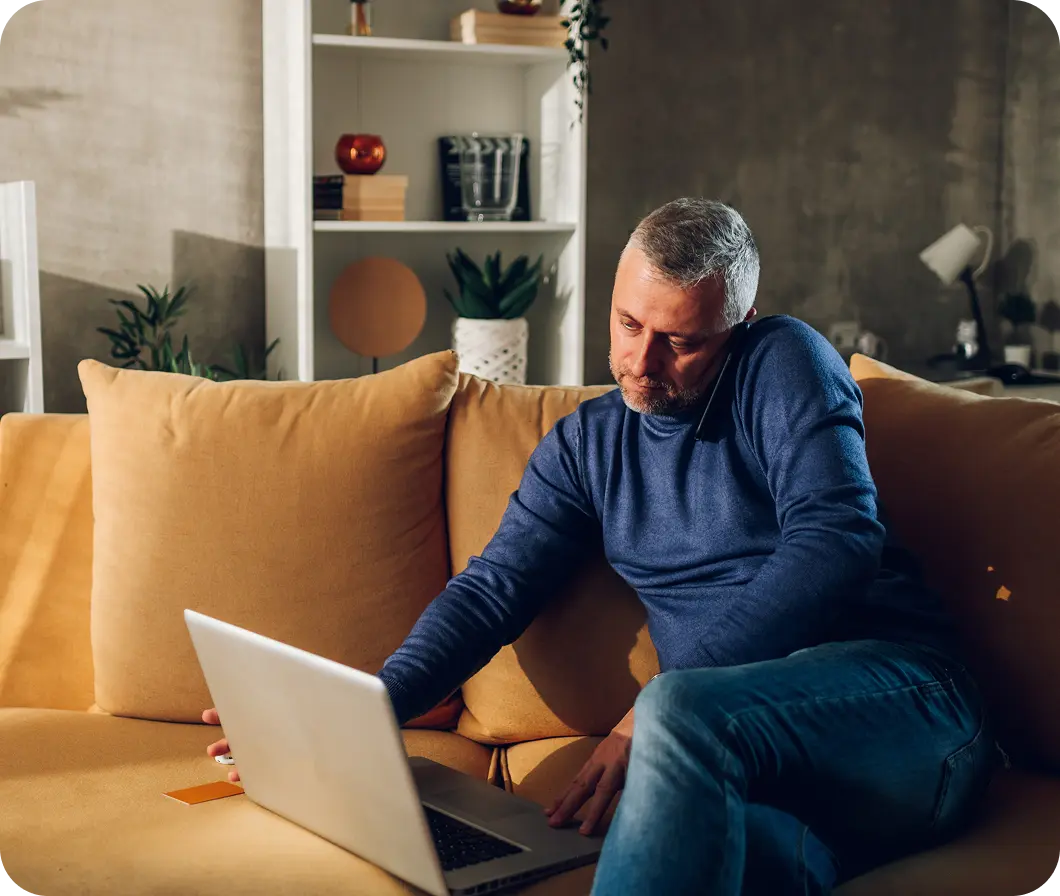 Sprzedawca dzwoni do magazynu