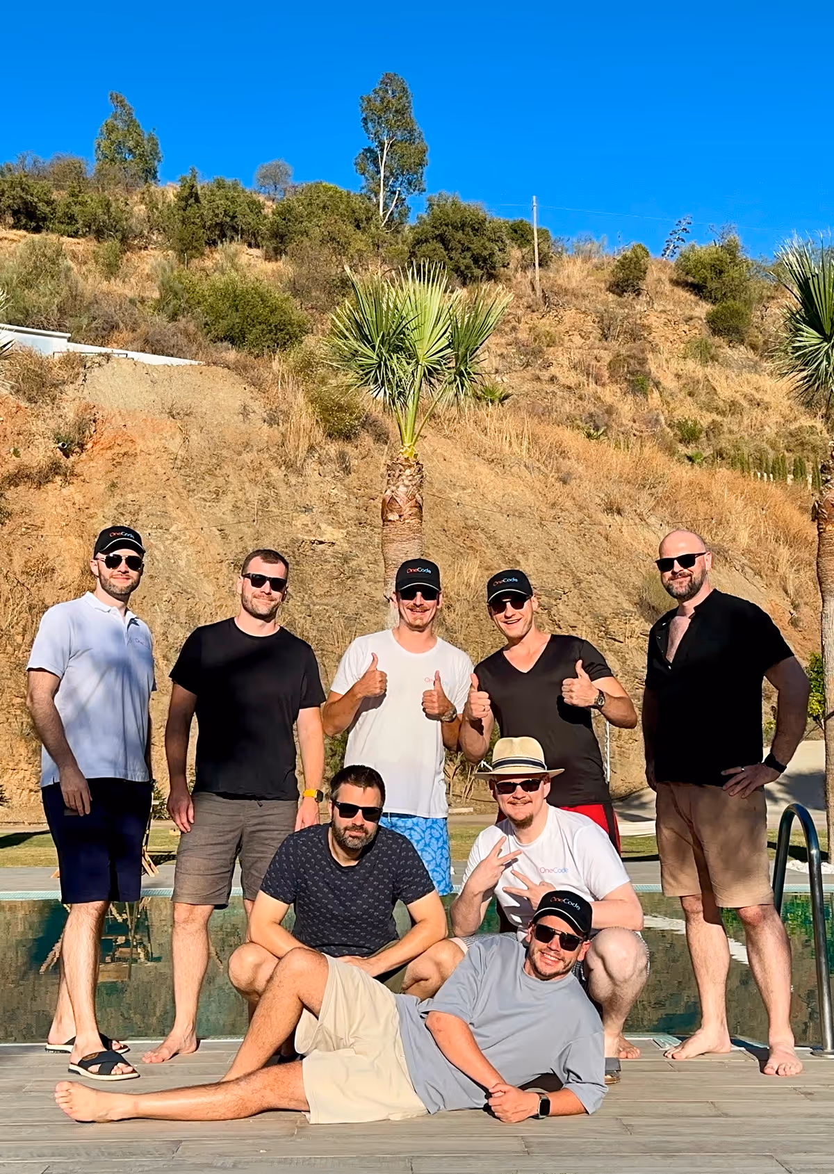 Das OneCode-Team beim Offsite-Meeting in Malaga – gemeinsamer Austausch und Teamspirit als Grundlage für erfolgreiche Zusammenarbeit.
