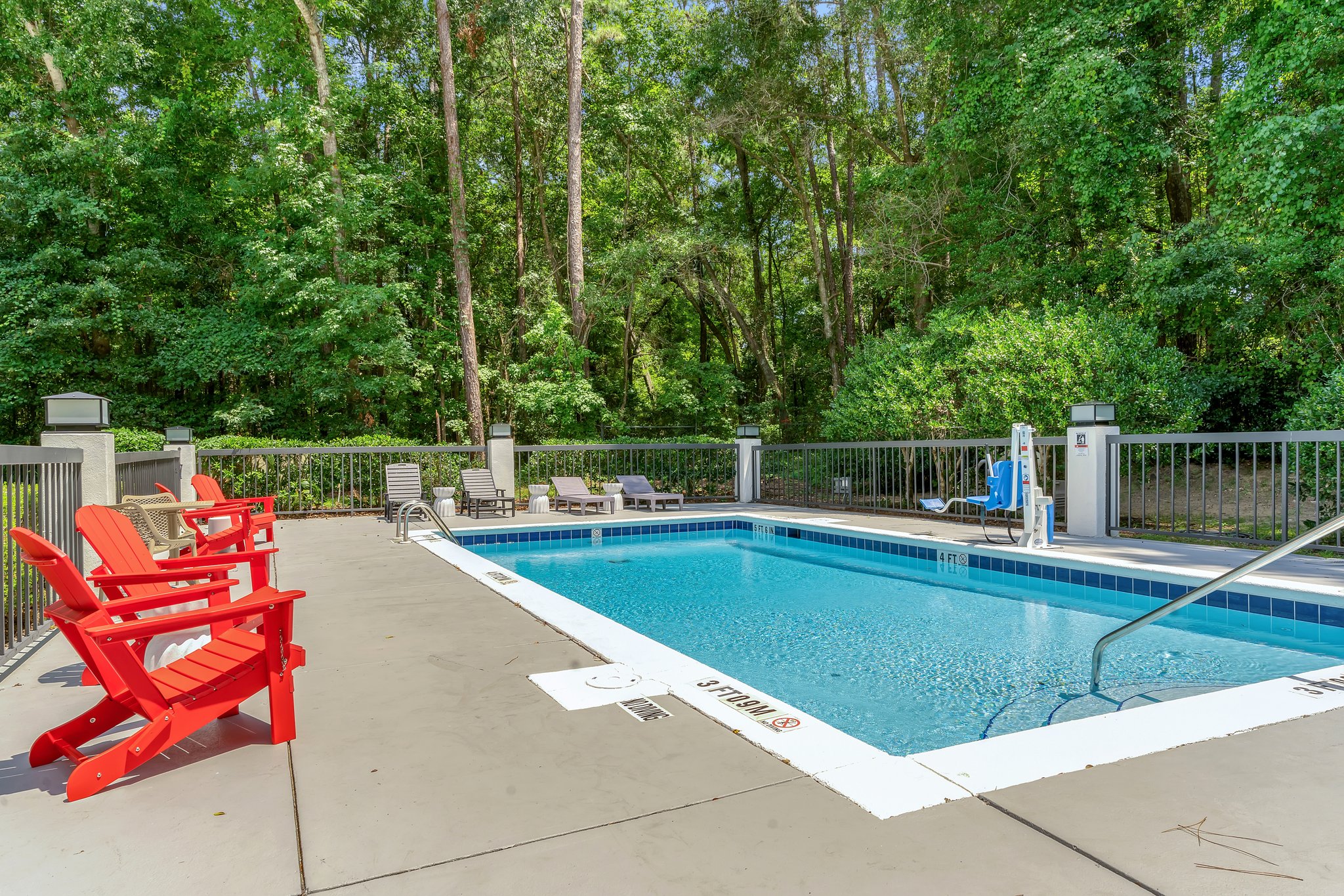 BOB Hotels Tallahassee Pool