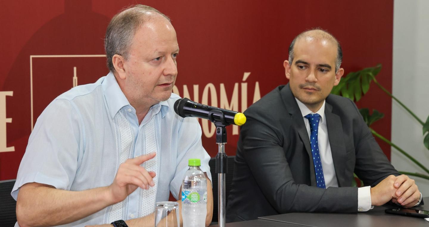 Resolución del MEF oficializa el ingreso de 41 empleados a la categoría permanente
