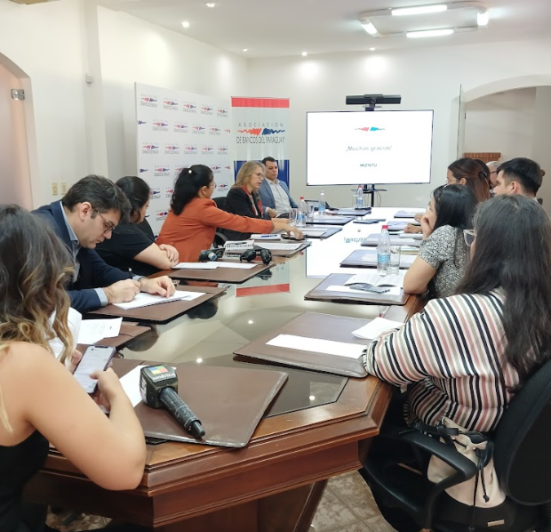 La ASOBAN presenta análisis del sector financiero con perspectivas positivas para 2025