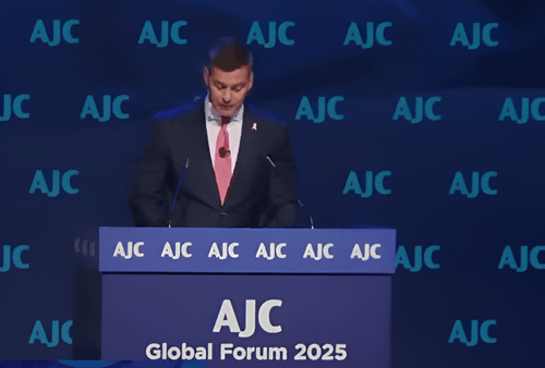 Santiago Peña recibe el Premio Gesher durante su visita oficial en Estados Unidos