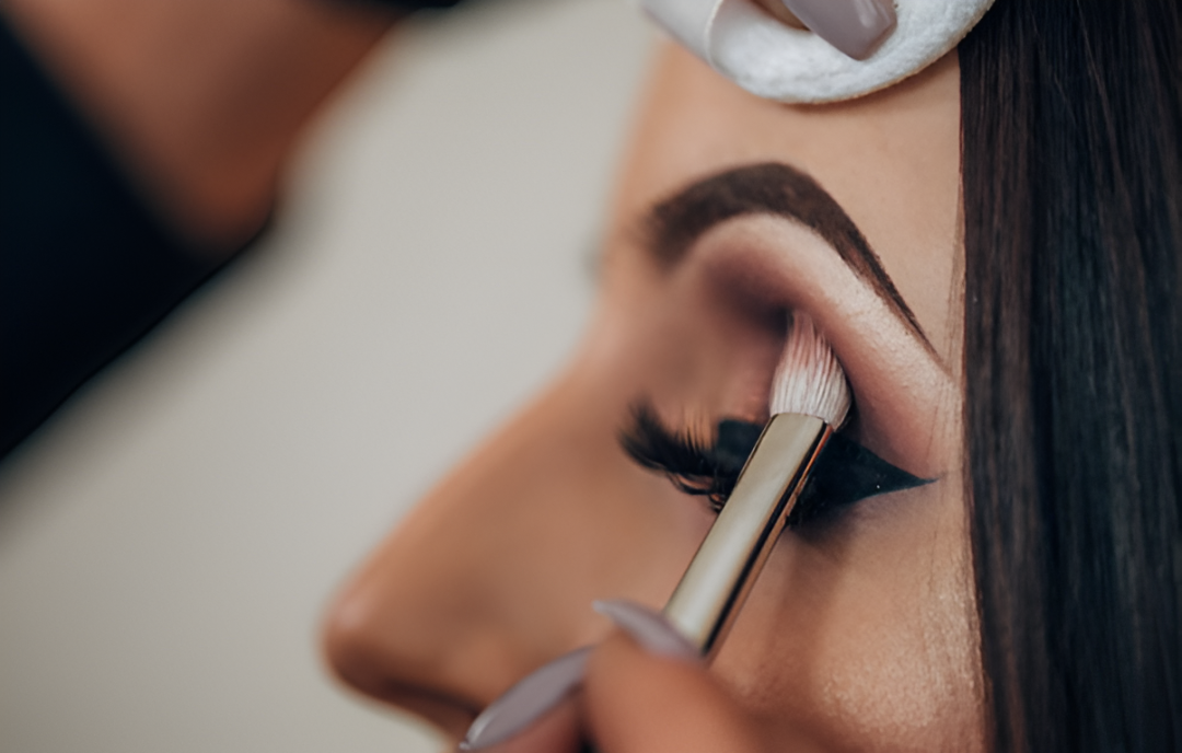 Normativa para salones y profesionales de la belleza genera choque político tras media sanción en el Senado