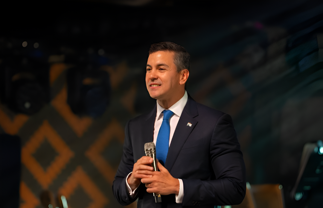 Santiago Peña representa a Paraguay en la Cumbre por la Paz impulsada por Estados Unidos y desarrollada en Egipto