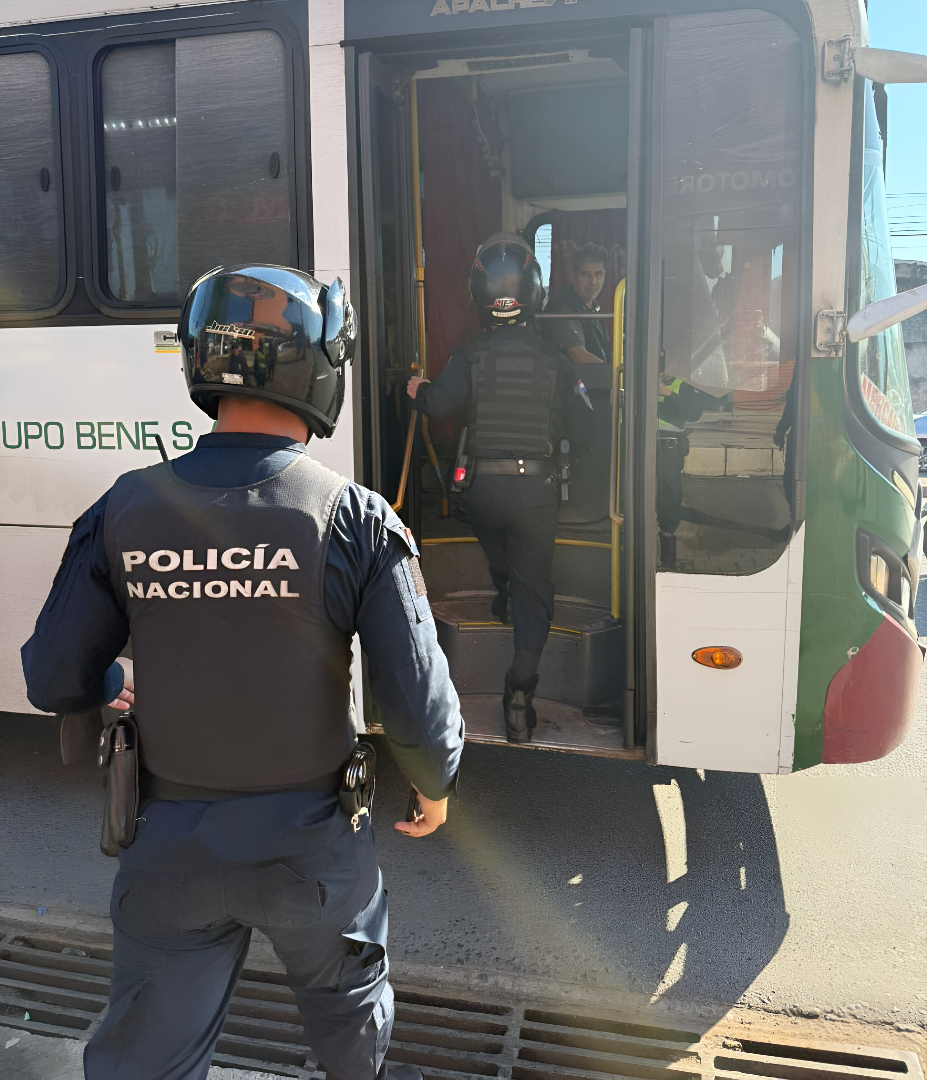 Militares y policías toman posición en las zonas fronterizas por el operativo Escudo Guaraní