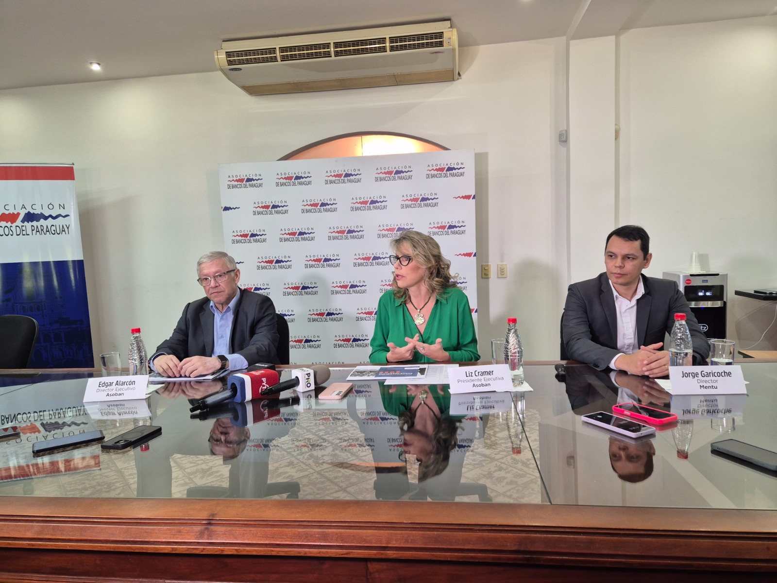 ASOBAN expuso un año de más préstamos y menos margen de liquidez