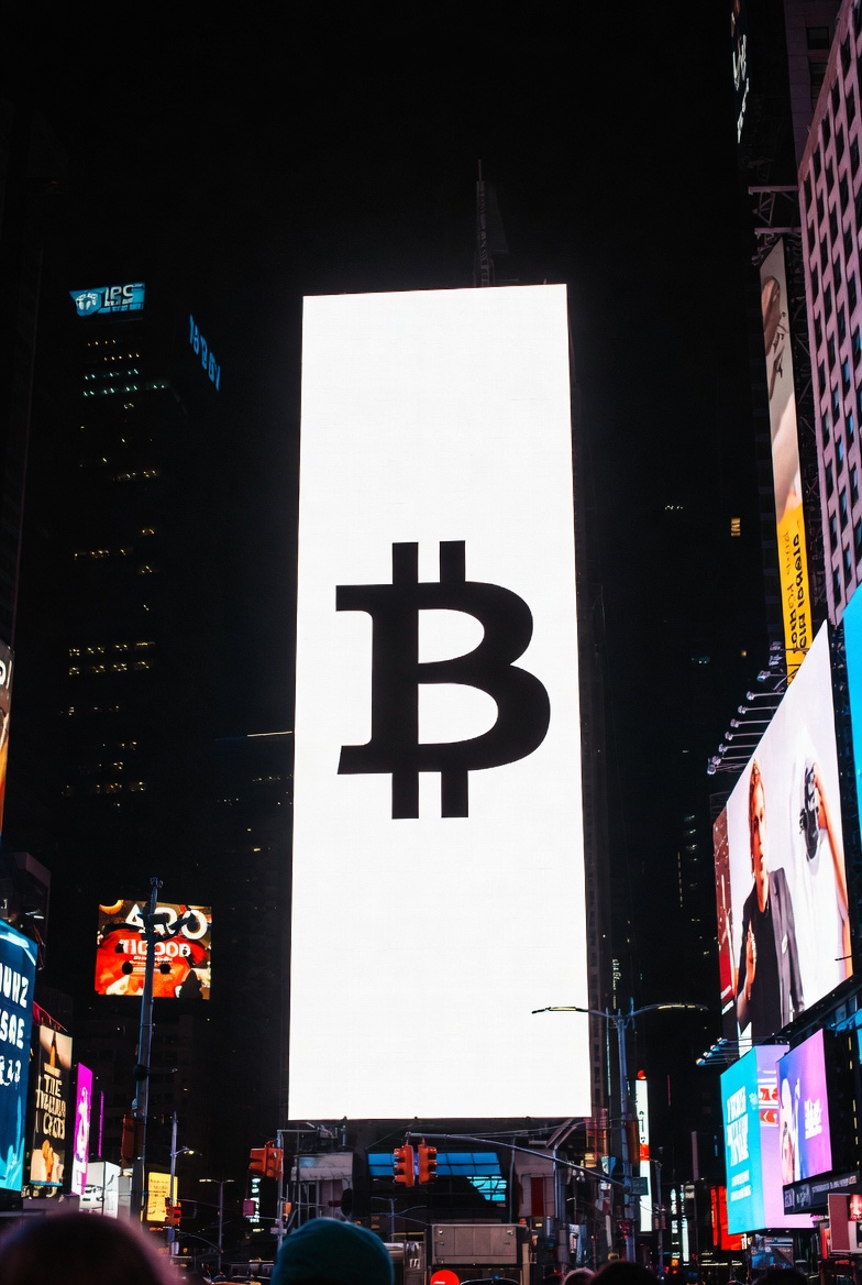 Bitcoin podría moverse hacia la zona de los USD 65.000 según proyecciones de mercado
